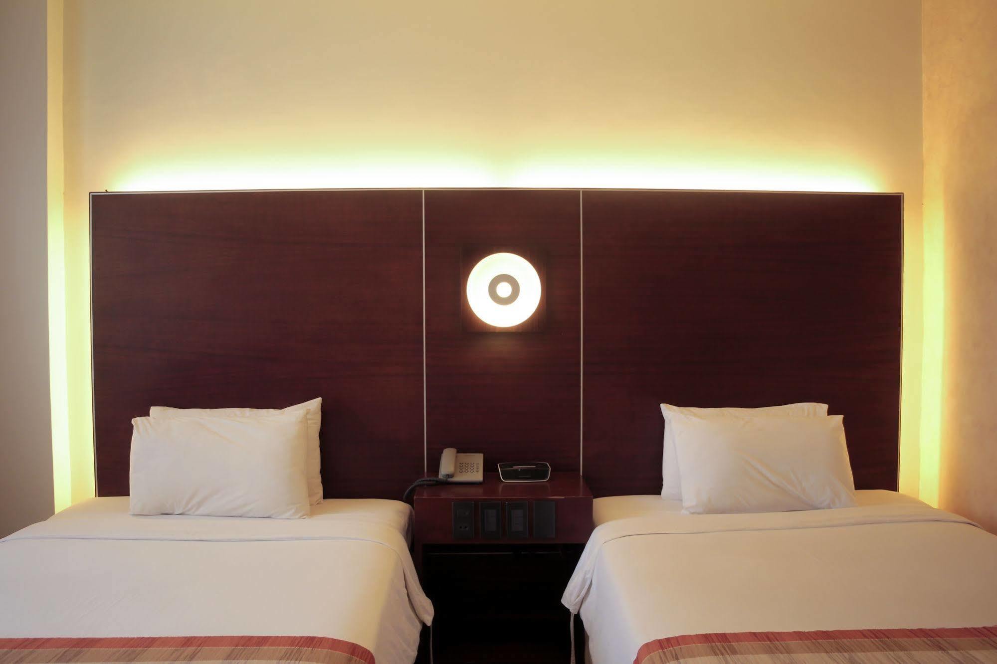 Casablanca Suites Legazpi Dış mekan fotoğraf